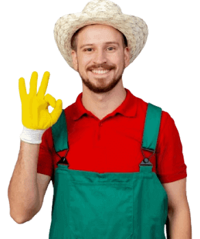 мужчина строитель в шляпе